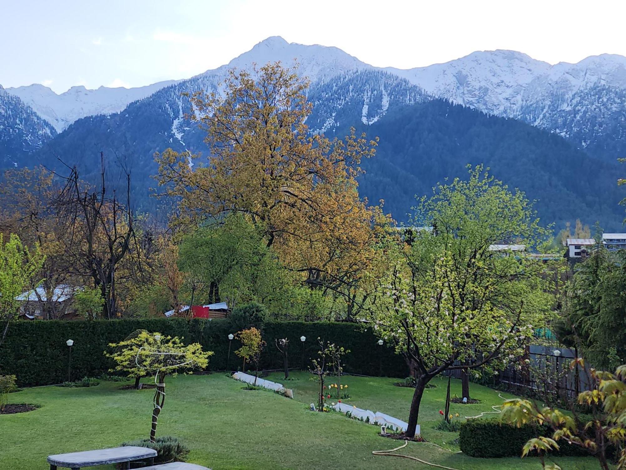 Premier Pahalgam Hotel ภายนอก รูปภาพ