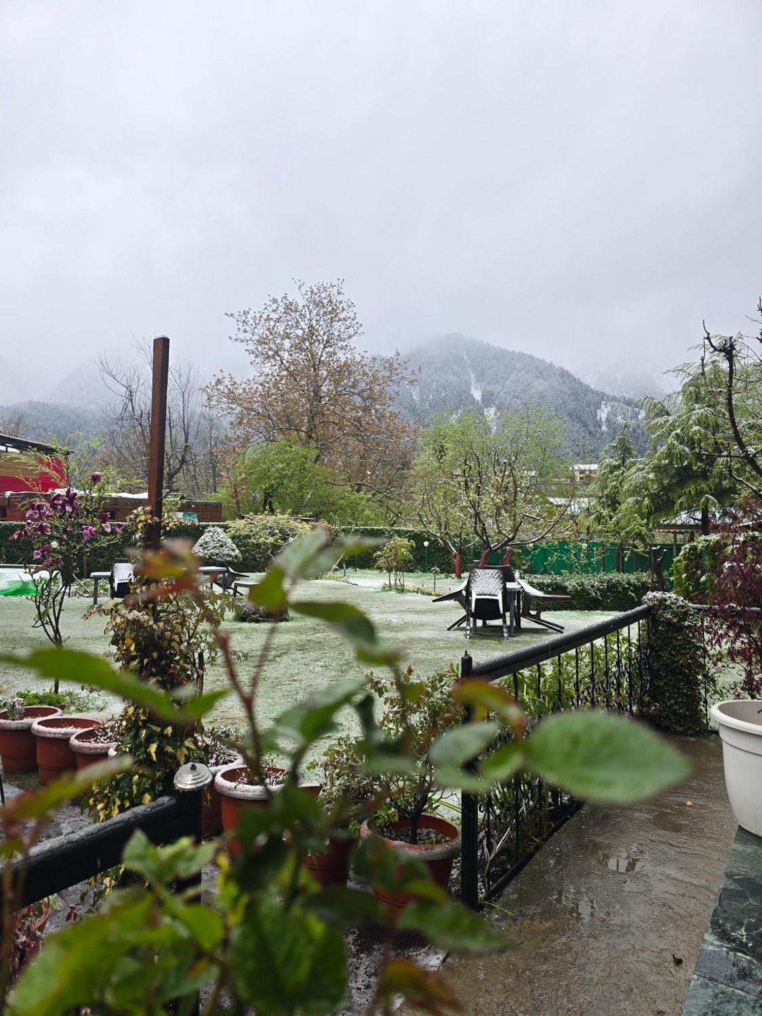 Premier Pahalgam Hotel ภายนอก รูปภาพ