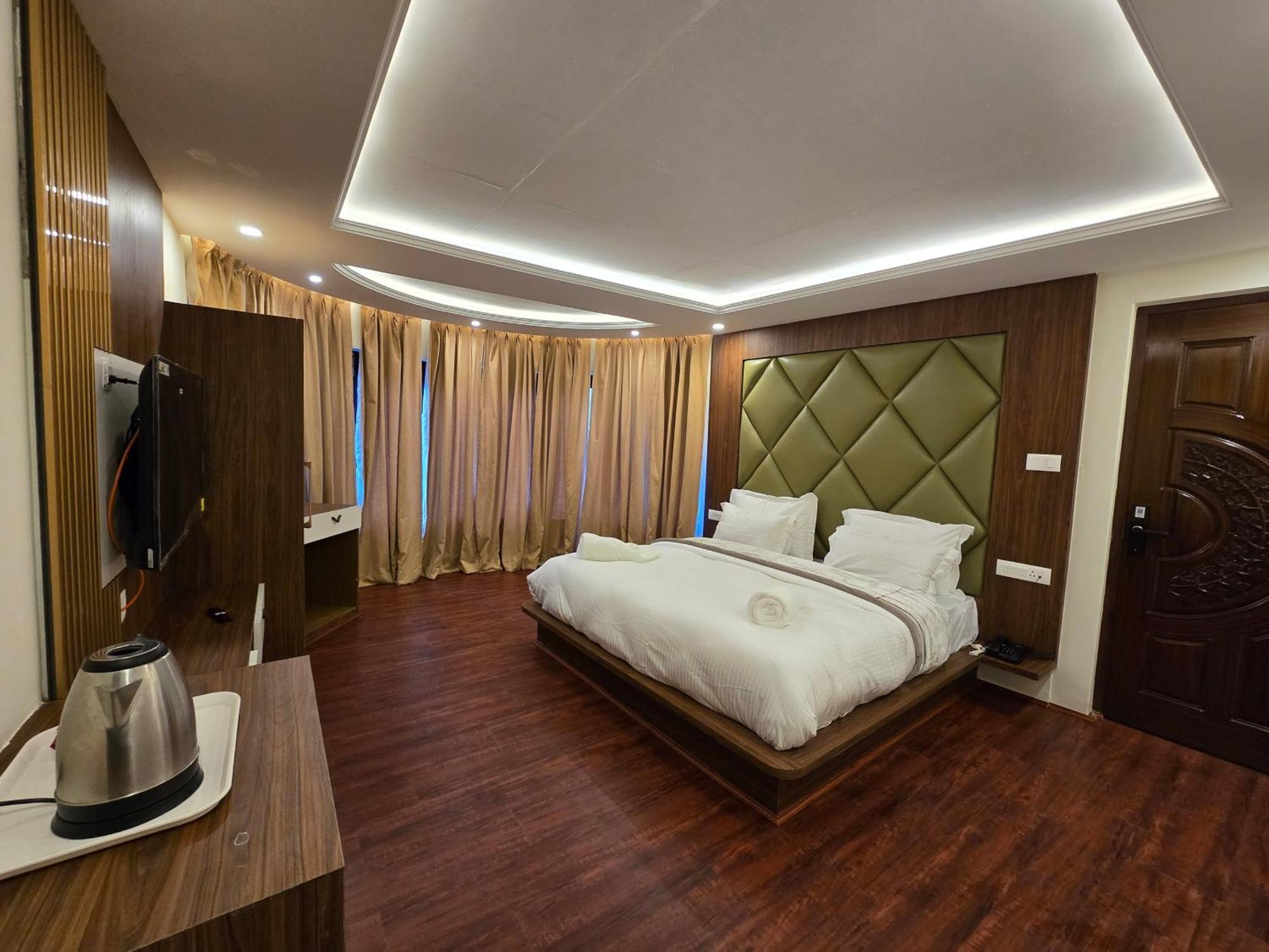Premier Pahalgam Hotel ภายนอก รูปภาพ